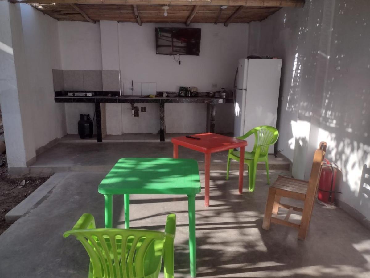 Flying Monkey Hostel ナスカ エクステリア 写真
